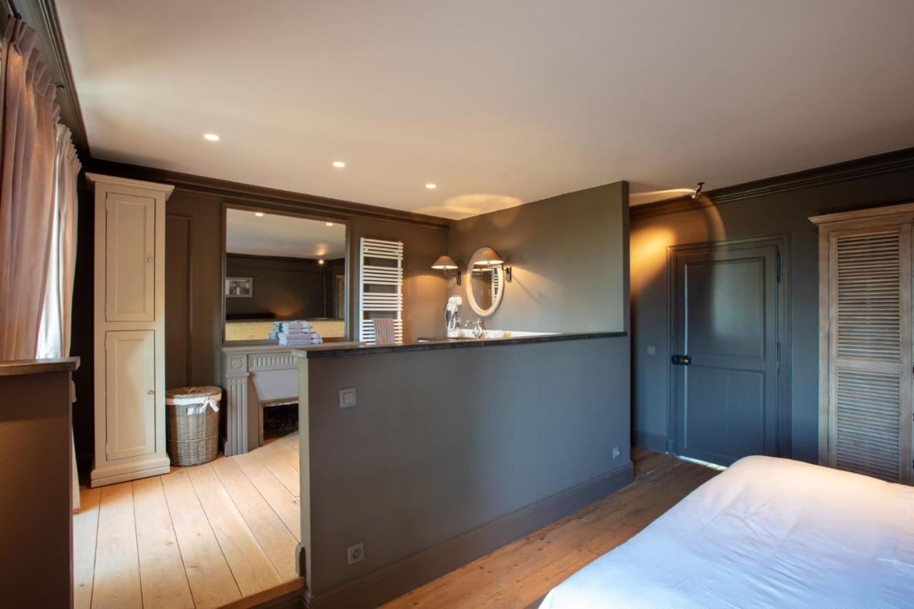 Chateau De Planchevienne Bed & Breakfast Magny-Cours
